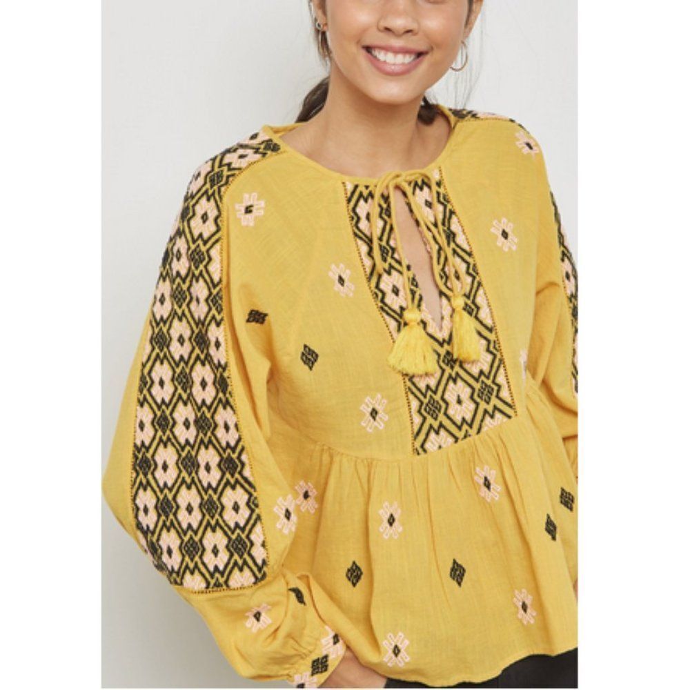 Topshop Sz. 6 Tie Neck Embroidered Top